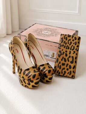 GOBY Leopard Print Platform Heels Pumps Size 39 + Matching Clutch